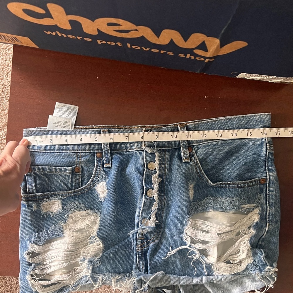 Levi's Blue Distressed Jean Shorts 501 - Picture 7 of 7
